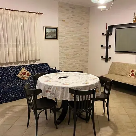 Panos' - 50m Above The Sea Apartment Chrani